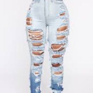 Fashion Nova Ripped jeans